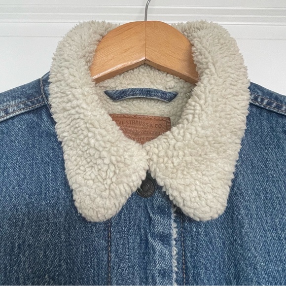 Levi’s Original Sherpa Trucker Denim Jacket Sz M - Picture 3 of 13